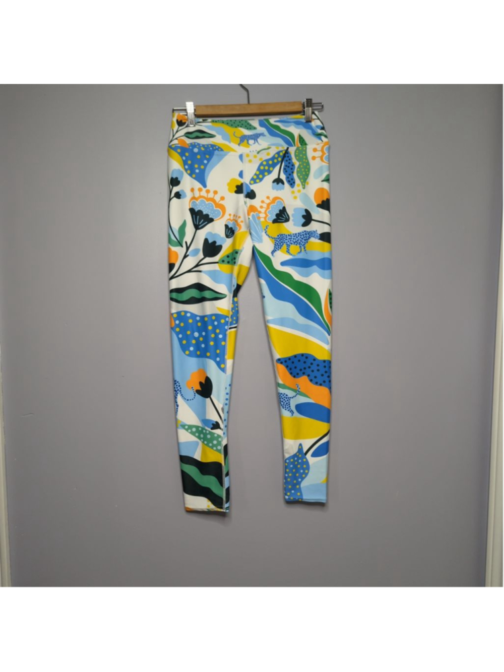 Jessie Zhao New York High Waist Yoga Leggings - L - Blue Leopard Botanical Print - Picture 3 of 15